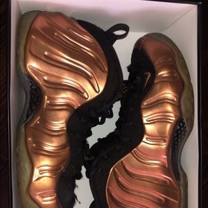 Nike Foampostie GOLD Size 10